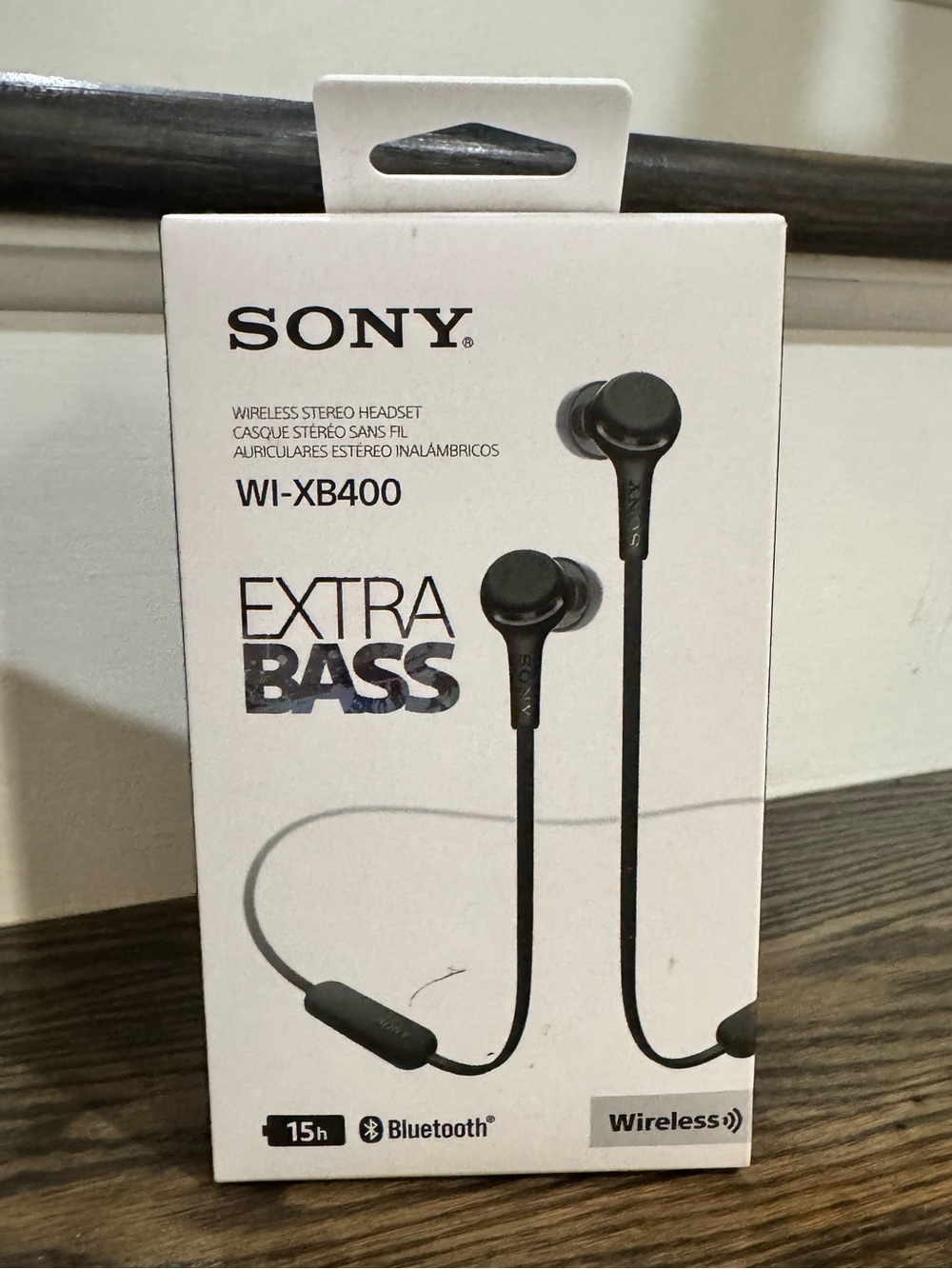 Sony WI-XB400 Wireless In-Ear Extra Bass Headphones With Mic for Phone Black